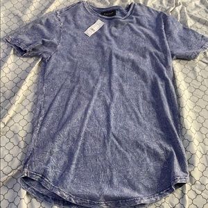 Men’s small tee